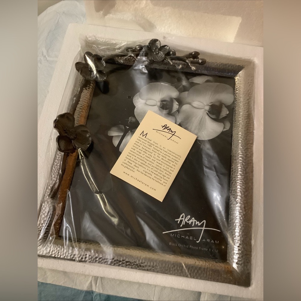 NOT AVAILABLE- DO NOT BUY IT Black Orchid Photo Frame​​​ - Picture 4 of 8